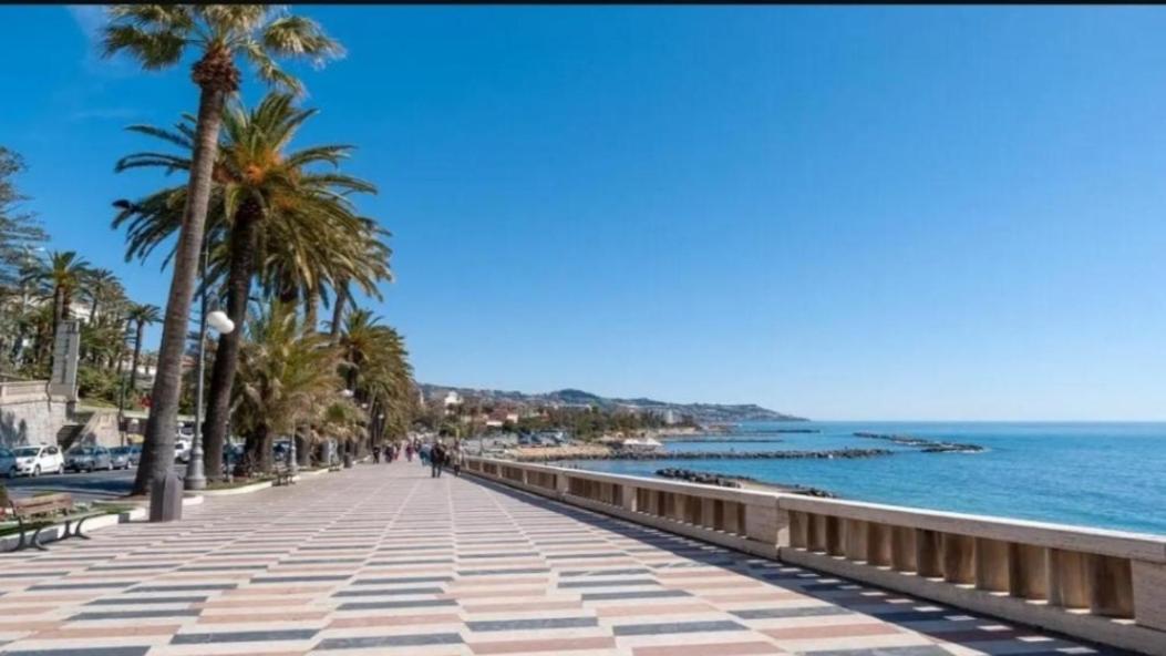 Casa Sanremo Tiziano Parking Gratis Spiaggia 15 Minuti A Piedi Extérieur photo